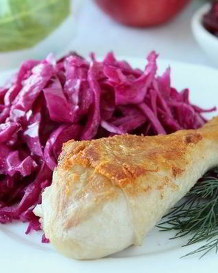 Краснокочанная капуста маринованая