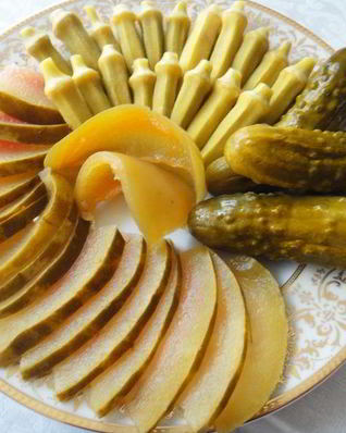 Маринованная бамия и арбуз