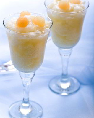 Маринованная дыня с гранитой из лайма и базилика