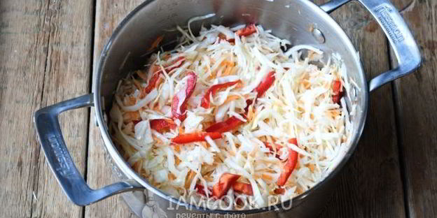 маринованная капуста с перцем