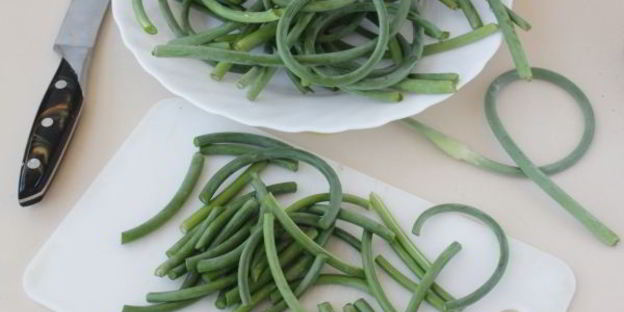 маринованные чесночные стрелки на зиму