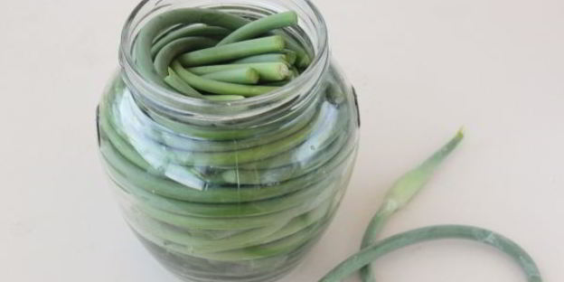 маринованные чесночные стрелки на зиму