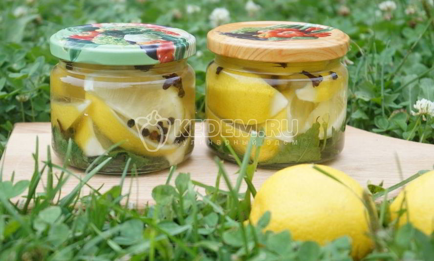 Рецепт маринованных лимонов с листьями смородины