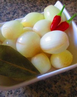 Маринованные луковки