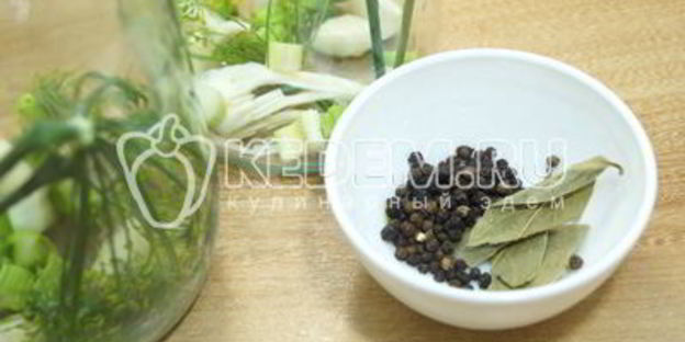 маринованные огурцы с хреном