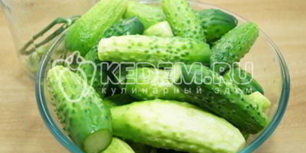 маринованные огурцы с хреном