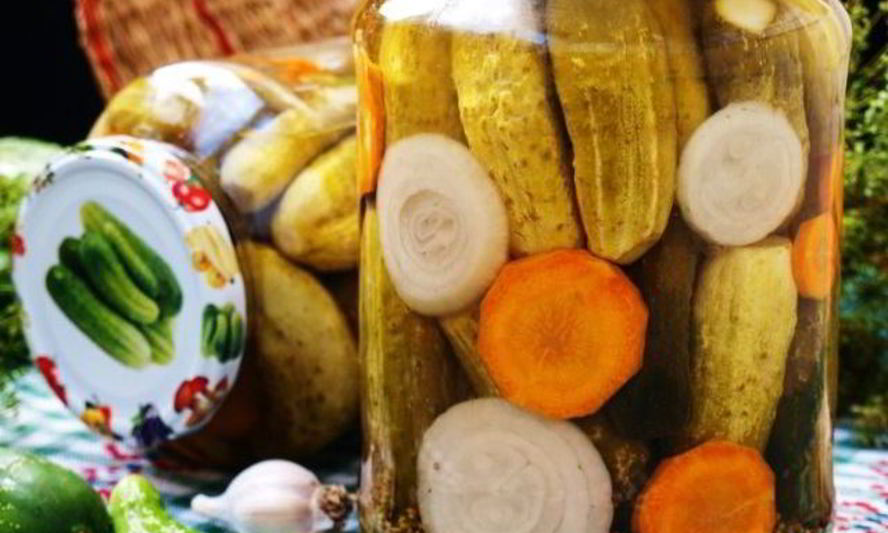 Рецепт маринованных огурцов с морковью