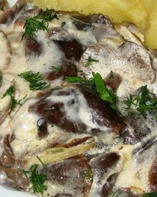 Маринованные опята в сметане