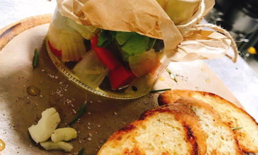 Рецепт маринованных овощей на хрустящем багете