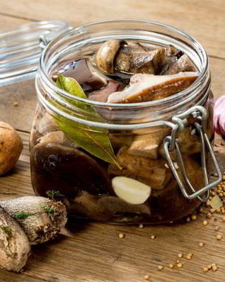 Маринованные подберезовики и подосиновики