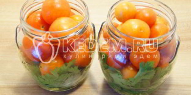 маринованные помидоры черри с петрушкой