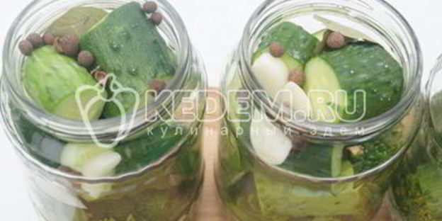 огурцы маринованные резанные с перцем