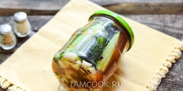 огурцы с томатным соусом на зиму
