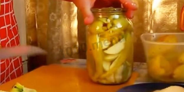 перец с яблокамии на зиму