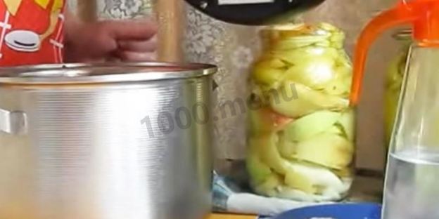 перец с яблокамии на зиму