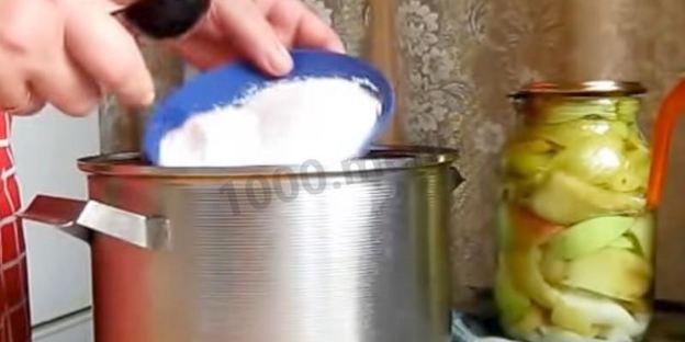 перец с яблокамии на зиму