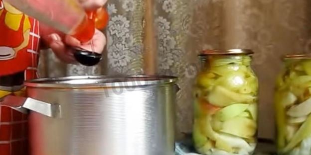 перец с яблокамии на зиму