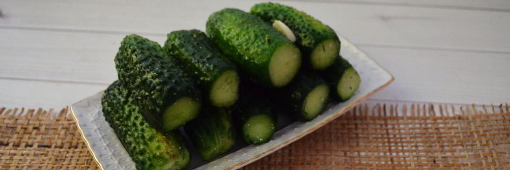 Малосольные огурцы в пакете