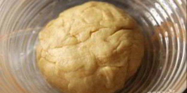 сухофрукты в тесте