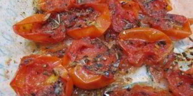 томатный батон с вялеными помидорами