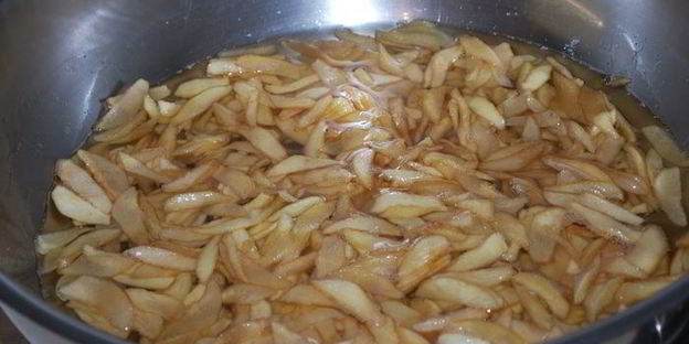 грушевое варенье с тыквенными семечками и имбирем