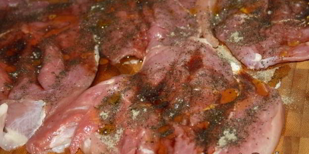 конверты из утиных грудок с голубым сыром и малиновым конфитюром