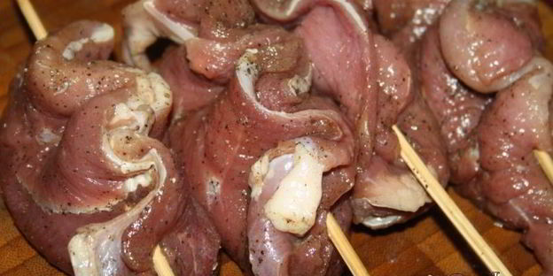 конверты из утиных грудок с голубым сыром и малиновым конфитюром