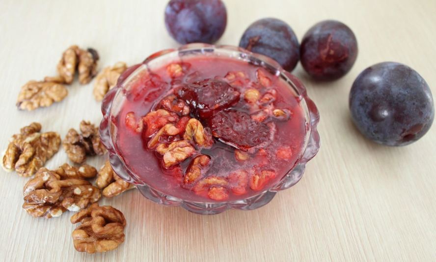 Рецепт варенья из слив с грецкими орехами по-грузински