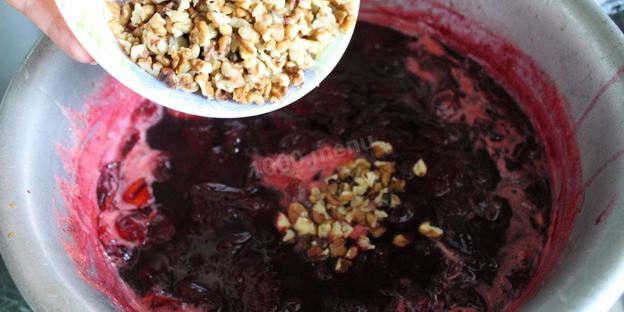 варенье из слив с грецкими орехами по-грузински