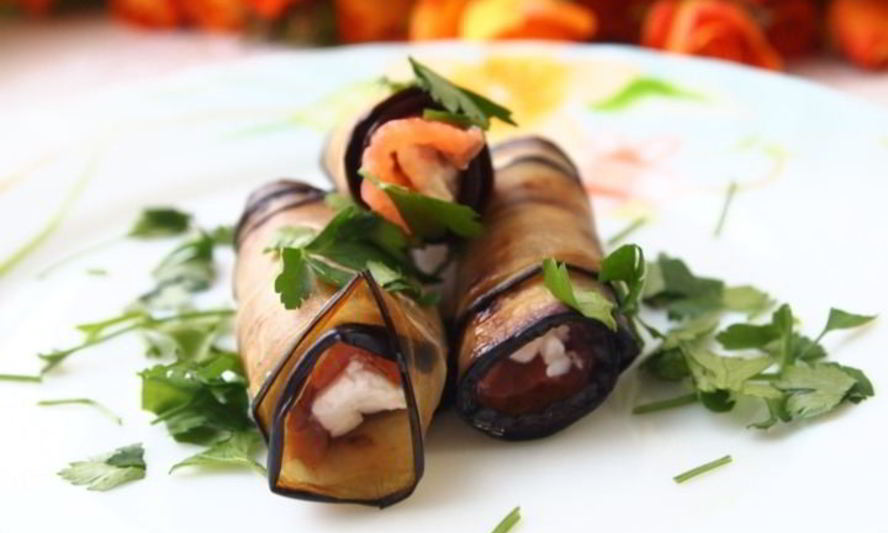 Рецепт баклажанов с форелью и сыром