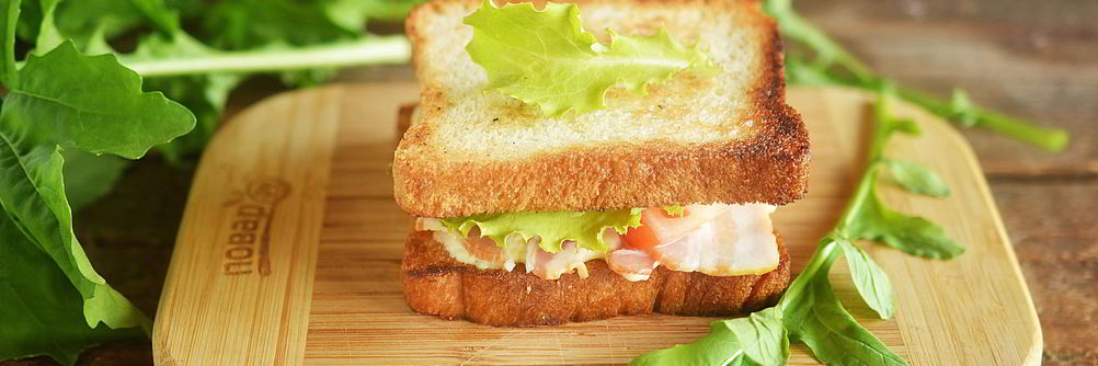 Бутерброд с беконом