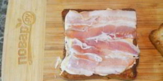 бутерброд с беконом