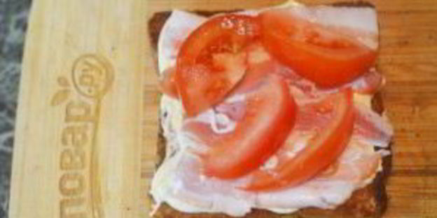 бутерброд с беконом