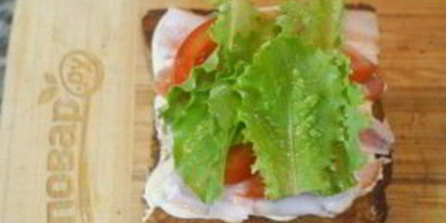 бутерброд с беконом