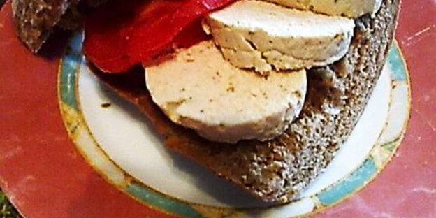 бутерброд с индюшиной колбасой