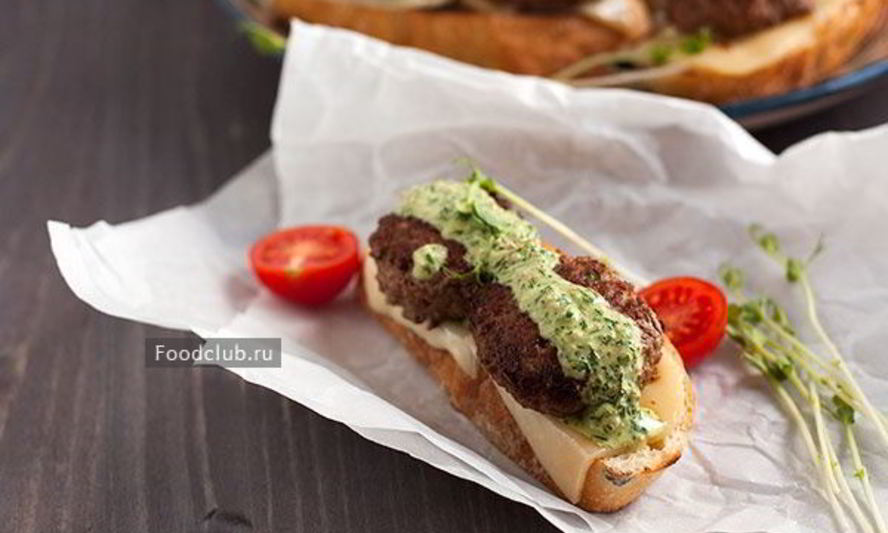 Рецепт бутерброда с мини-котлетами