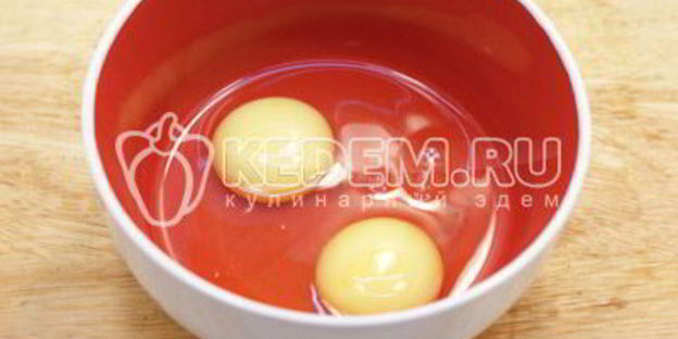 бутерброд с овощами и омлетом