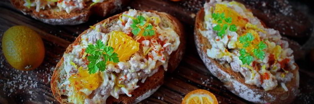 Бутерброд с печенью трески