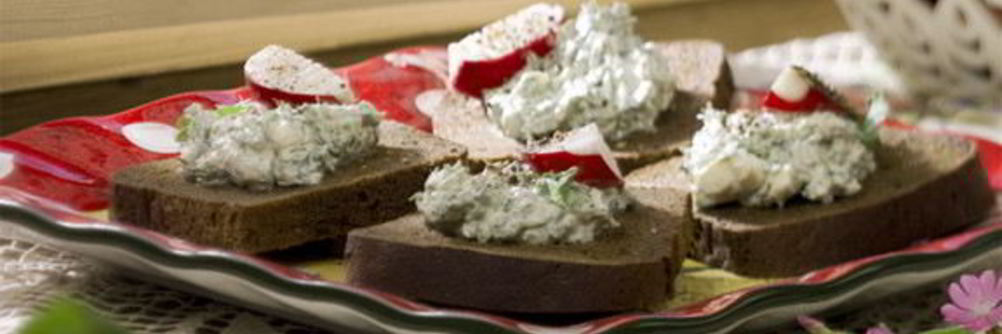 Бутерброд с творожной пастой