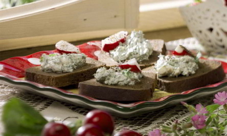 Рецепт бутерброда с творожной пастой