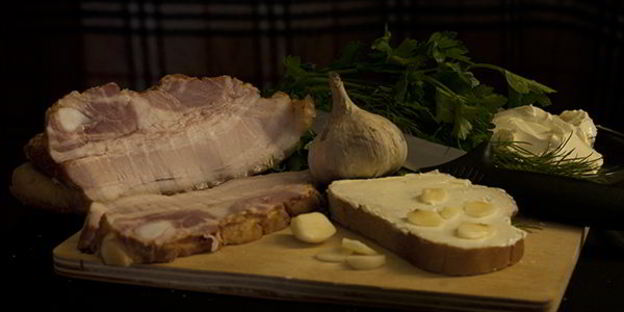 бутерброды с грудинкой