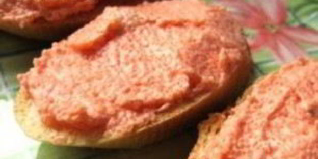 бутерброды с икрой мойвы