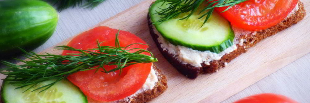 Бутерброды с икрой трески