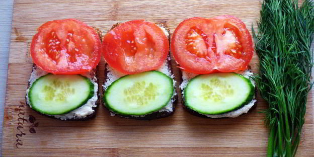 бутерброды с икрой трески