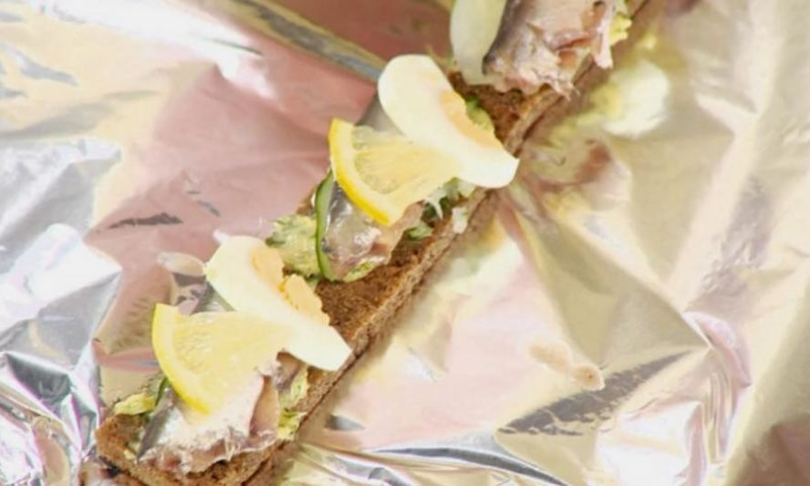 Рецепт бутербродов с килькой