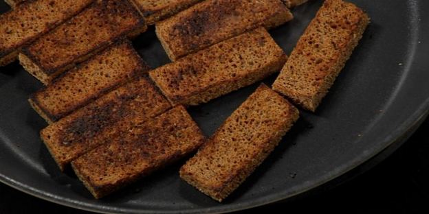 бутерброды с килькой