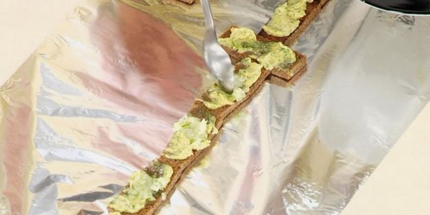 бутерброды с килькой