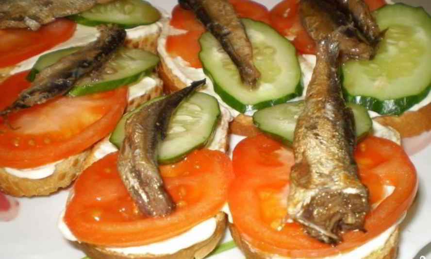 Рецепт бутербродов с консервированной рыбой