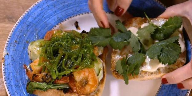 бутерброды с креветками-мисо