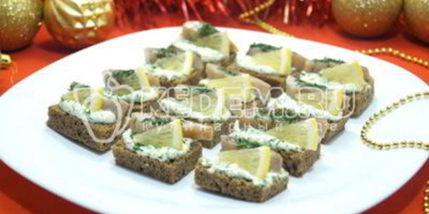 бутерброды с селедкой